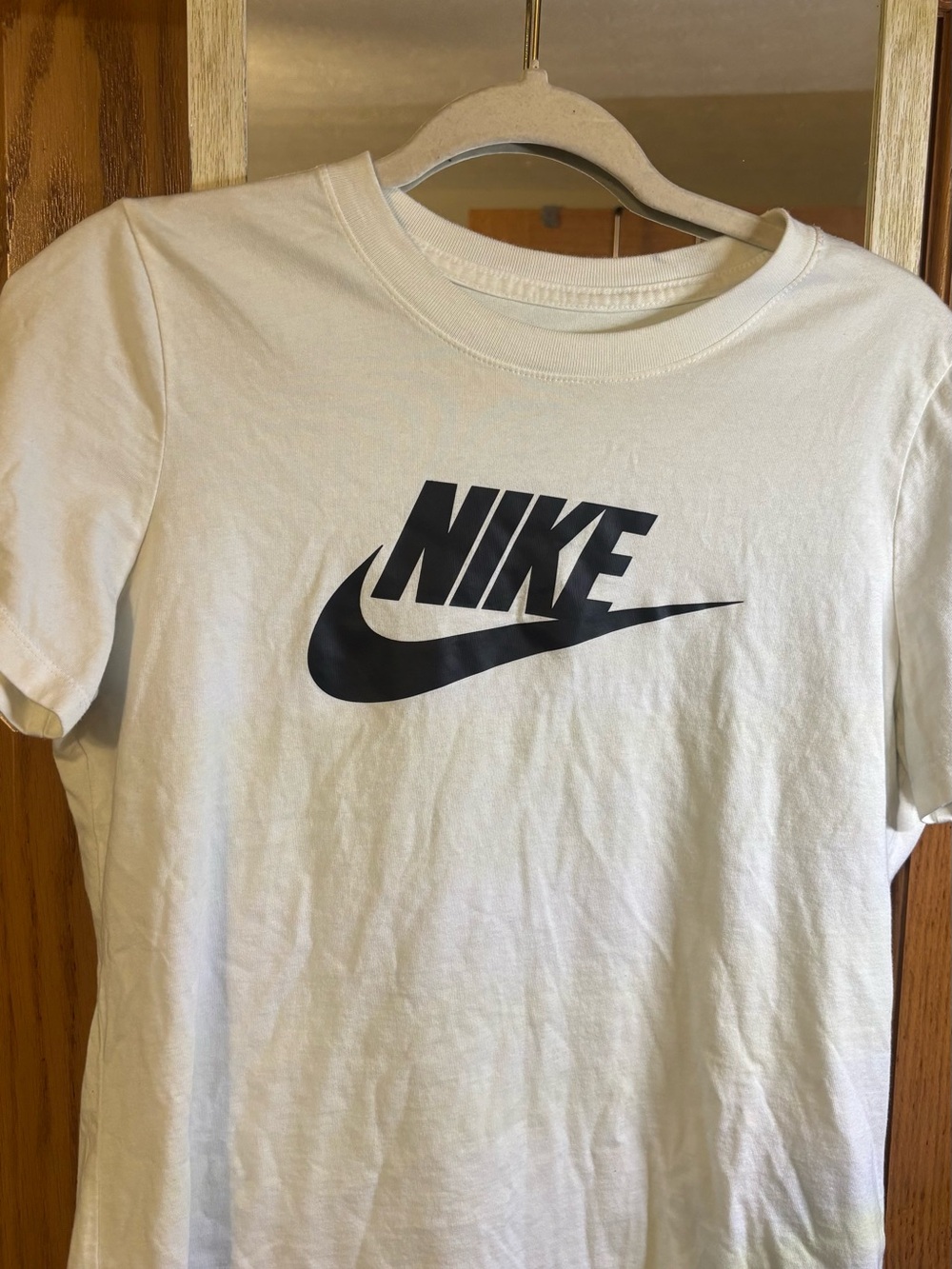 Nike Woman The Nike Tee - White